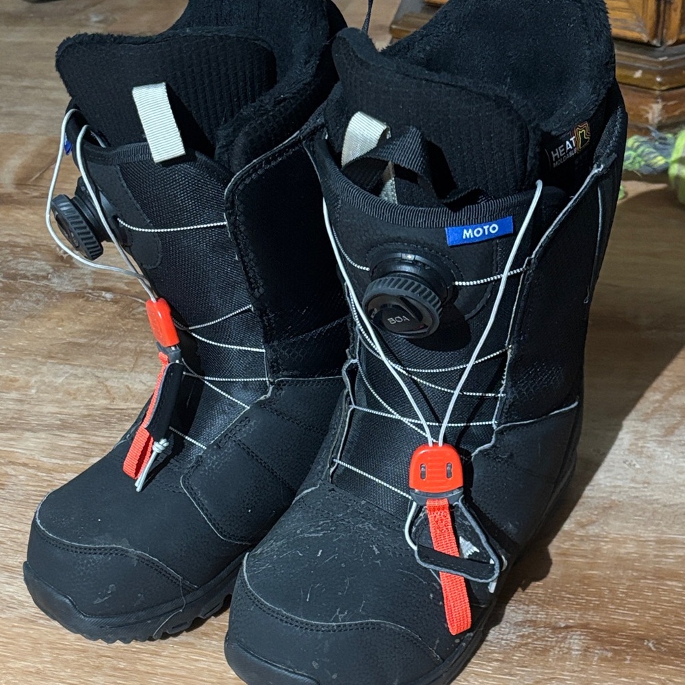 Burton Black Moto Snowboard Boots with Silver Accents